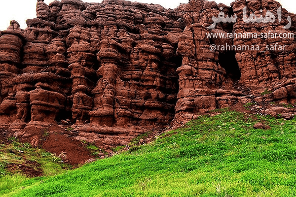 دره هفت غار در نیشابور