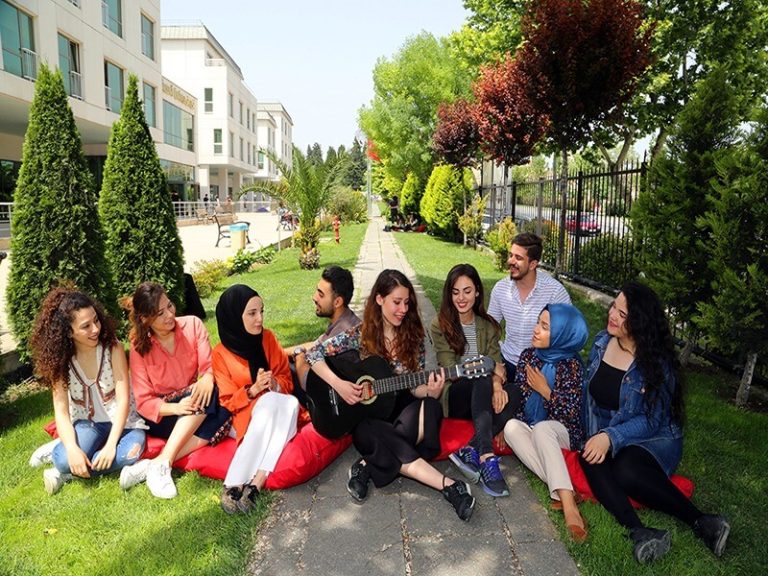 بهترین دانشگاه های دندانپزشکی ترکیه
